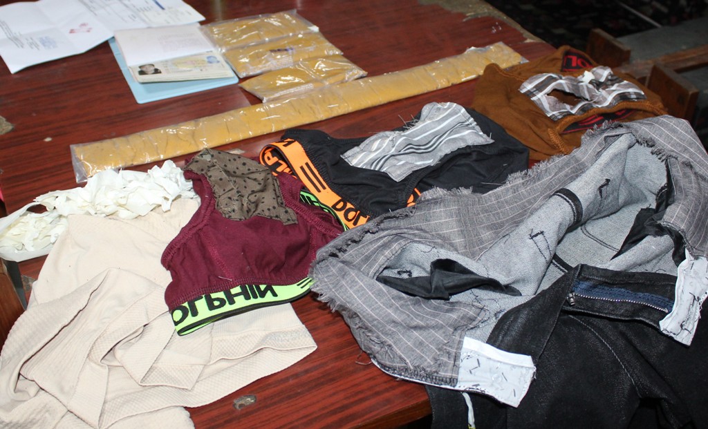 भन्सारबाट कसरी जाँचपास भयो पाँच किलो सुन, साँच्चै डिटेक्टरले डिटेक्ट गरेन की कर्मचारीको लापरबाही ?