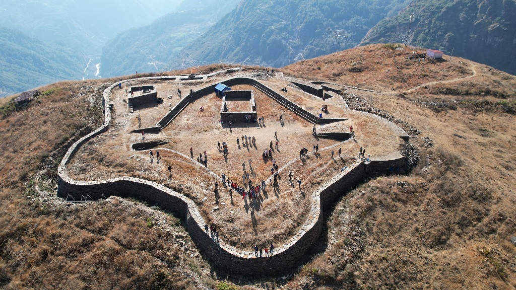 आहा ! मनै लोभ्याउने दुगुनागढी...(तस्वीरमा हेर्नुहोस्) 