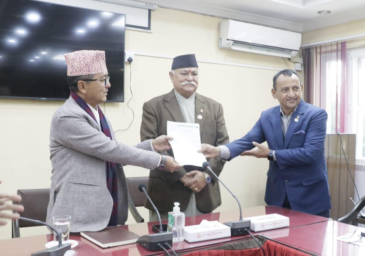  स्वतन्त्र ऊर्जा उत्पादक सङ्घ र एनआरएनएलाई उर्जामन्त्रीको ढाडस : ढुक्क भएर ऊर्जामा लगानी गर्नुहोस्