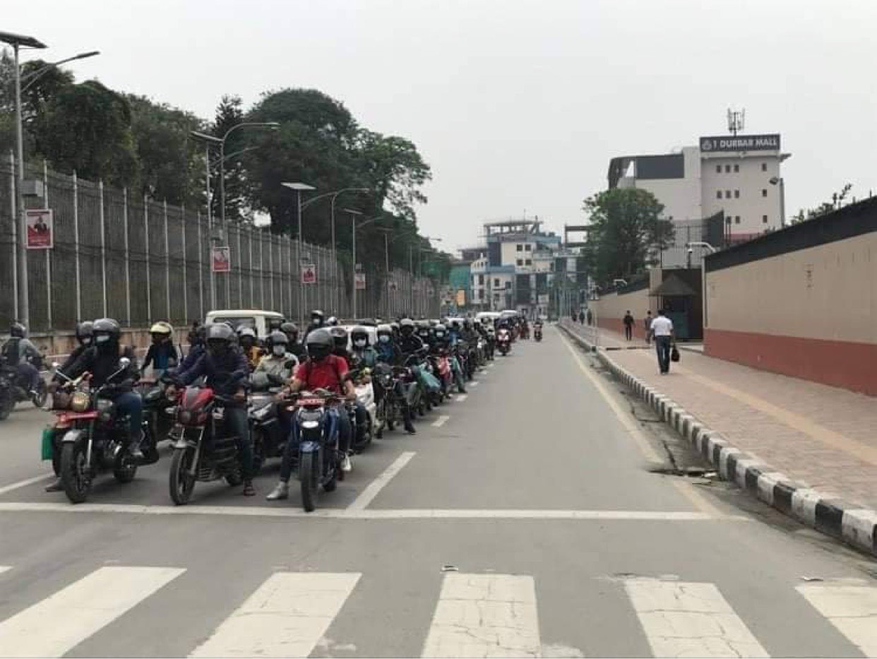 लेन अनुशासन नमान्ने विरुद्ध ट्राफिक,१५ सयसम्म जरिवाना हुने 