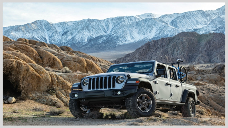 नेपाली बजारमा भित्रिदै जिप ग्लेडियटर