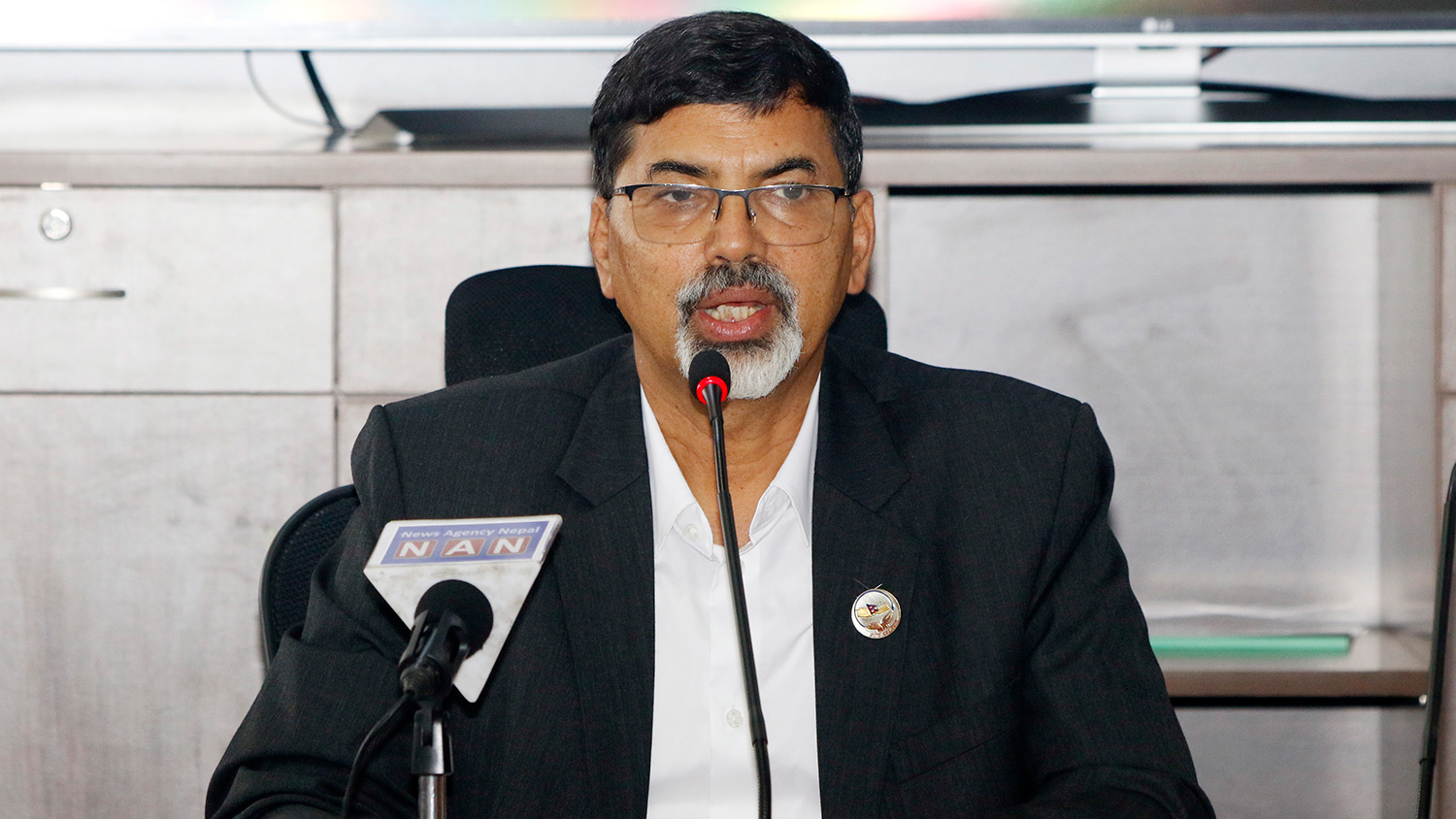 आन्तरिक राजश्वमा वृद्धि नहुँदासम्म ऋण लिनुपर्ने वाद्यताः अर्थमन्त्री शर्मा