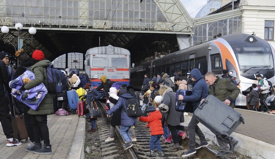 रुसको आक्रमणपछि १० लाख शरणार्थीले युक्रेन छोडे