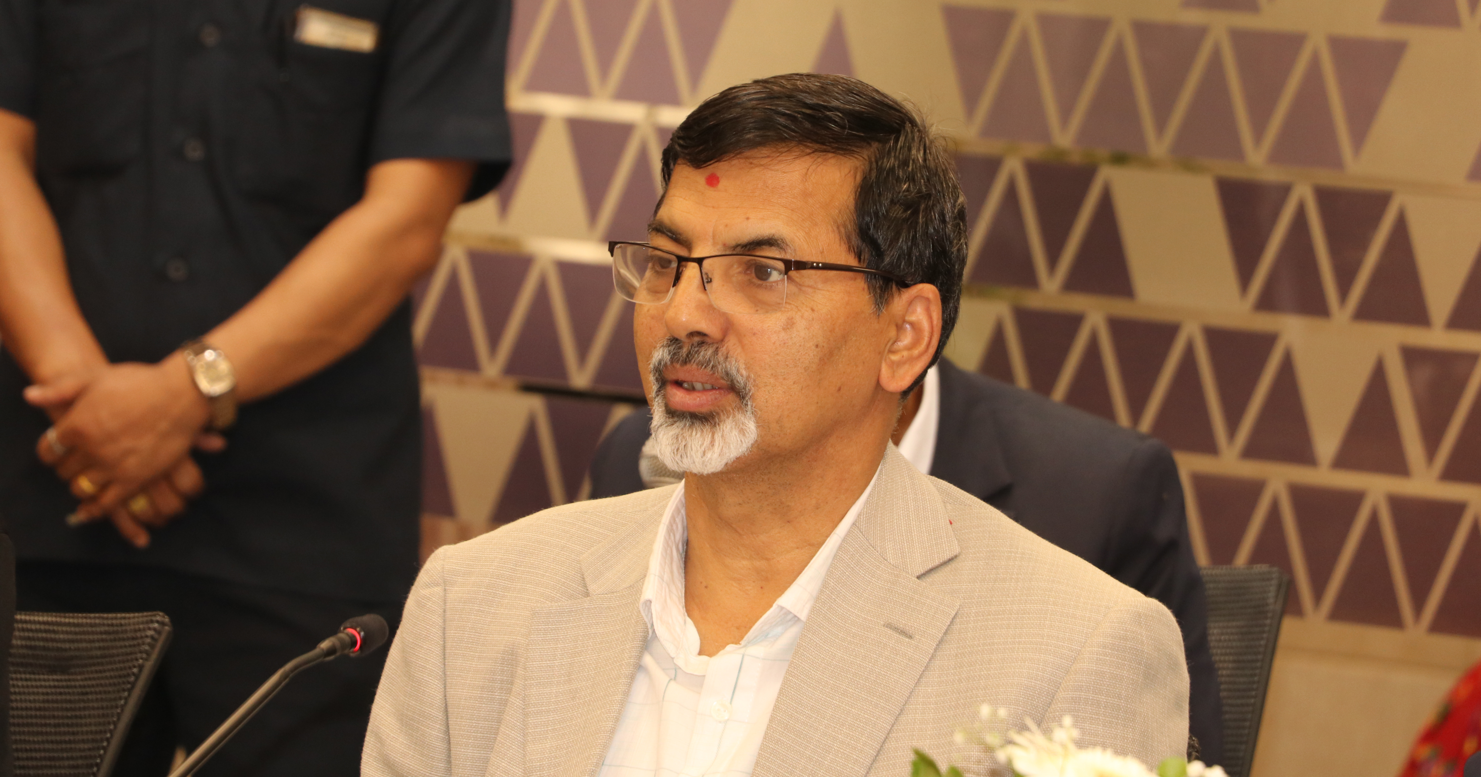 स्पञ्ज आइरन र बिलेट आइरनको भन्सार र अन्तःशुल्कको निर्णय सच्याउन उपभोक्ता समितिको निर्देशन (सूचनासहित)