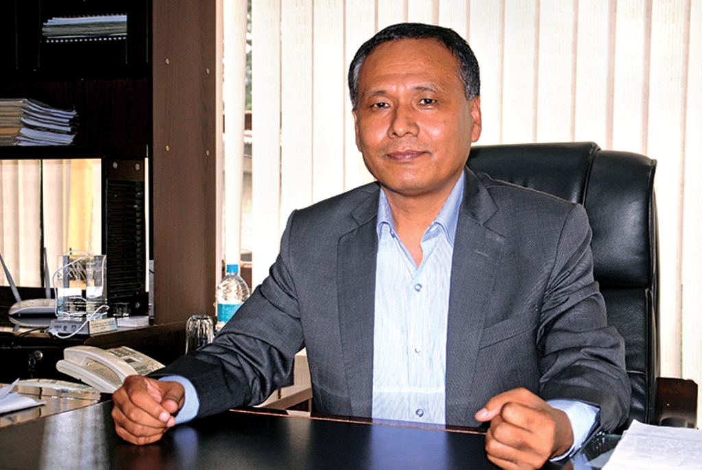 विद्युत प्राधिकरणका कार्यकारी निर्देशक घिसिङद्वारा तनहुँ हाइड्रो निरीक्षण