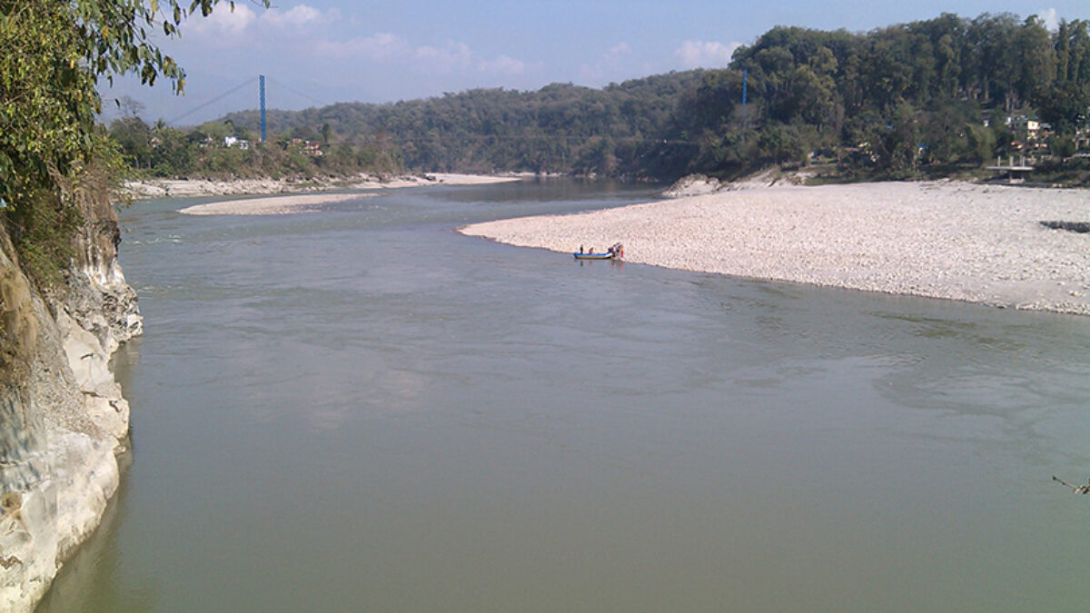  पवित्र तीर्थस्थल देवघाट सुनसान
