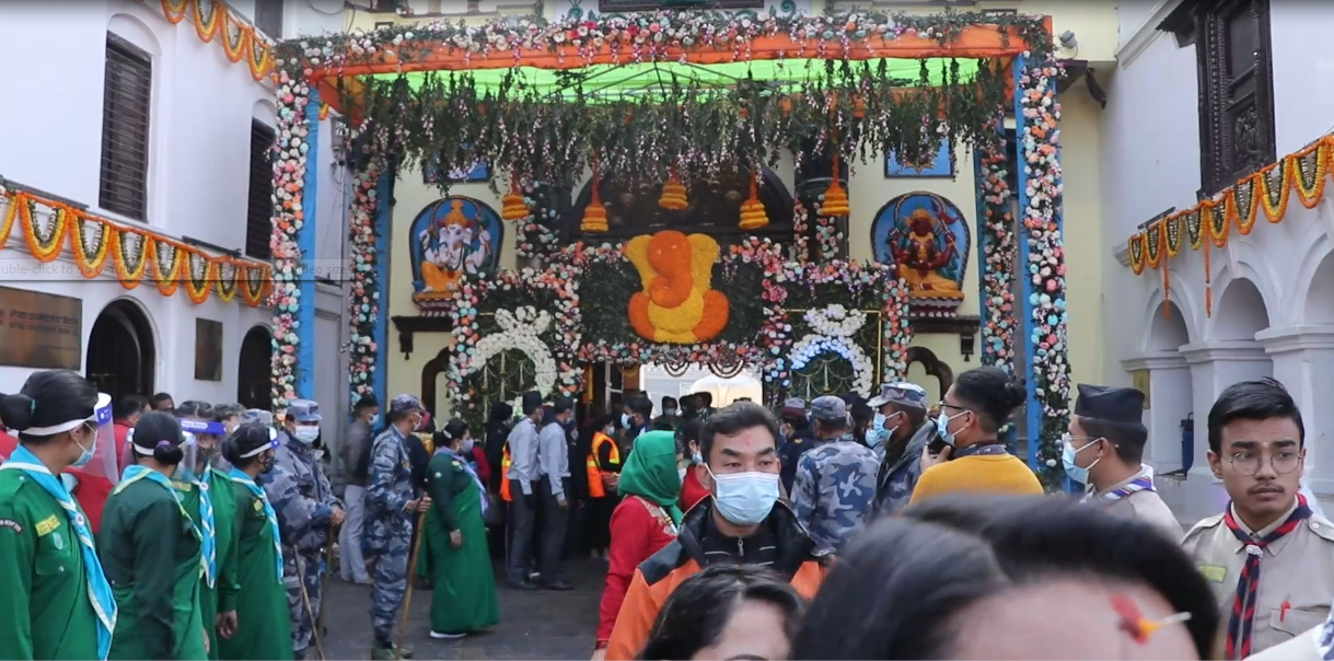 महाशिवरात्रि देशभर मनाइँदै, पशुपति लगायत विभिन्न मन्दिरमा भक्तजनहरुको घुइँचो