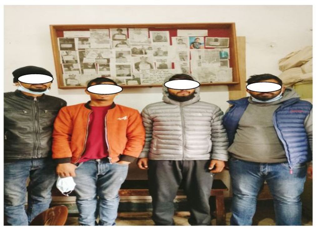 बैंककै कर्मचारीको मिलेमतोमा १६ लाख लुटियो, चार पक्राउ 