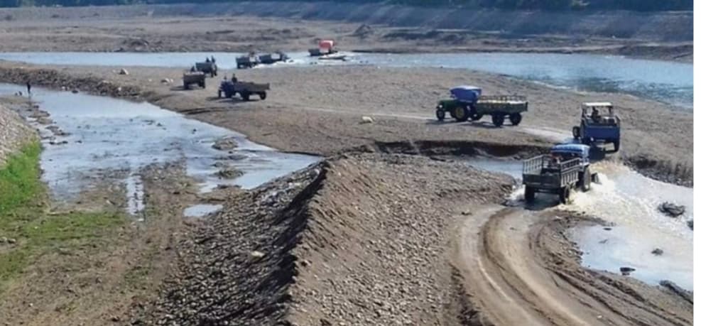 क्रसर उद्योग तत्काल बन्द गर्ने नगर प्रमुखको प्रतिबद्धता