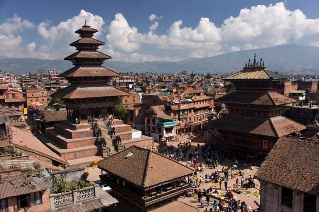 भक्तपुरका चोकचोकमा किन फुटाइयो माटाका भाँडा ?