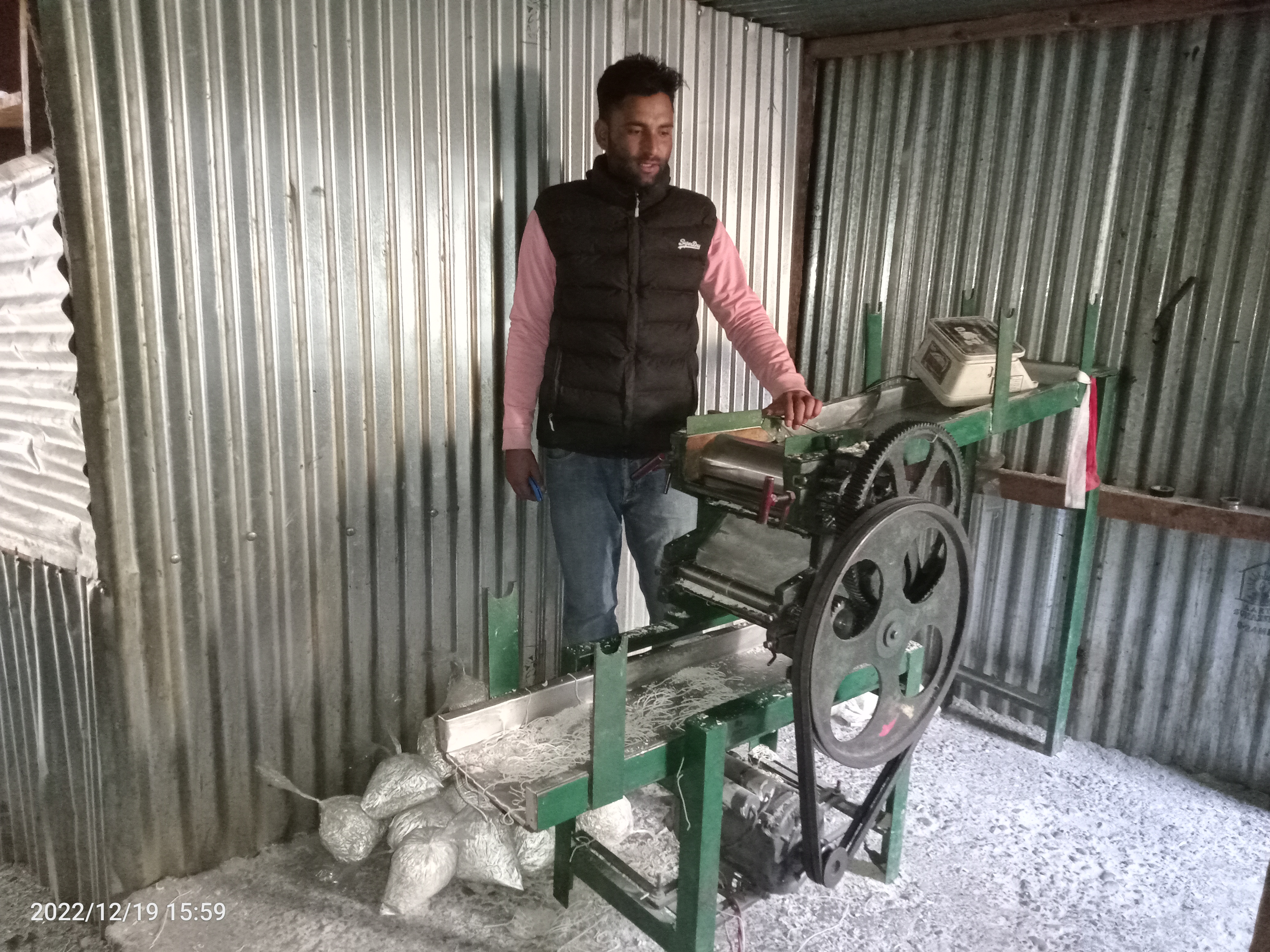 आहा ! युट्युब हेरेरै उद्यमी ?