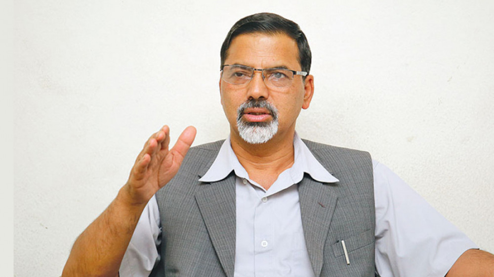 संसदीय समितिको बैठकले सचिव मरासिनी र राजस्व सचिव पुस्करसँग बयान लिदैँ