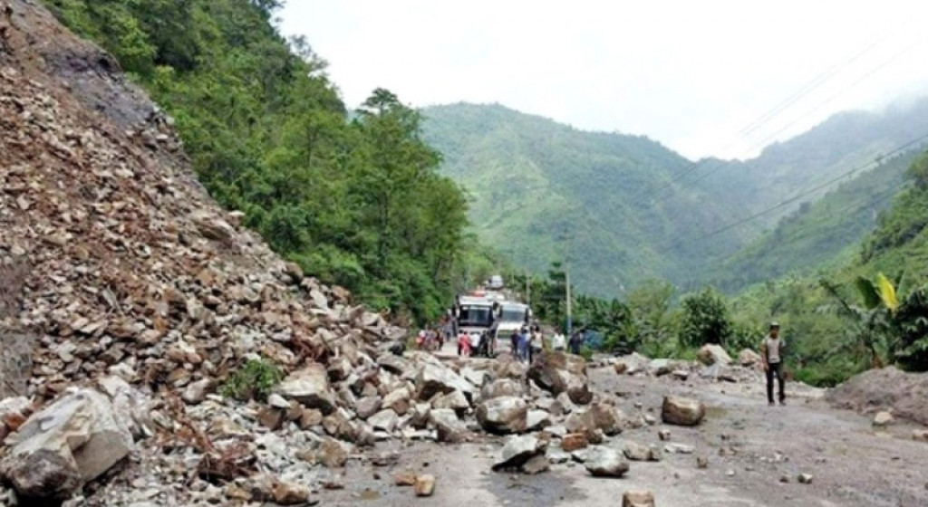 पहिराका कारण अवरुद्ध सिस्नेरी सडकखण्डमा पुनः यातायात सञ्चालन