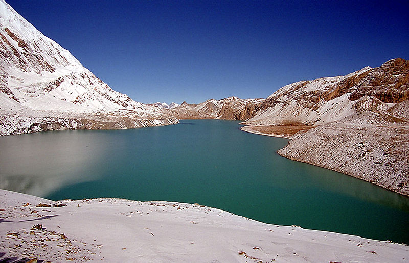 तिलिचो तालमा विद्युत् पु¥याउँदै