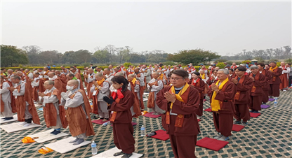 दक्षिण कोरियाका दुई सय बौद्ध तीर्थयात्री लुम्बिनीमा