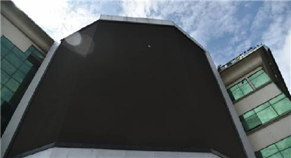 महानगरद्वारा त्रिपुरेश्वरस्थित वल्ड ट्रेड सेन्टरको डिजिटल होर्डिङ बोर्ड बन्द