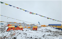 मौसम विग्रिँदा सगरमाथा आरोहण प्रभावित, अनुकूल मौसमको प्रतीक्षामा सयौँ आरोही