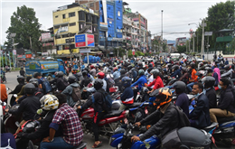 ‘ठूलाबडा’ को सवारीमा ‘साना’ लाई सधैंको सास्ती